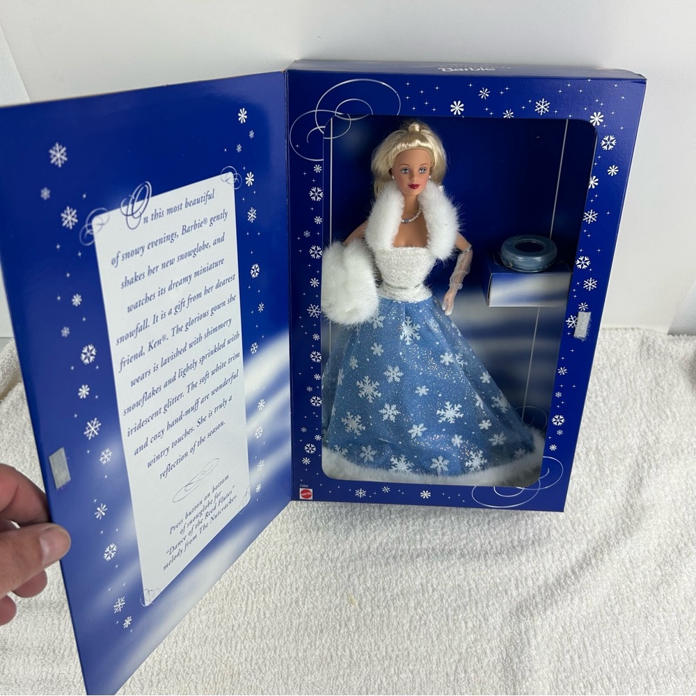 VTG NOS 1999 'Special Edition' Snow Sensation Barbie Doll by Mattel